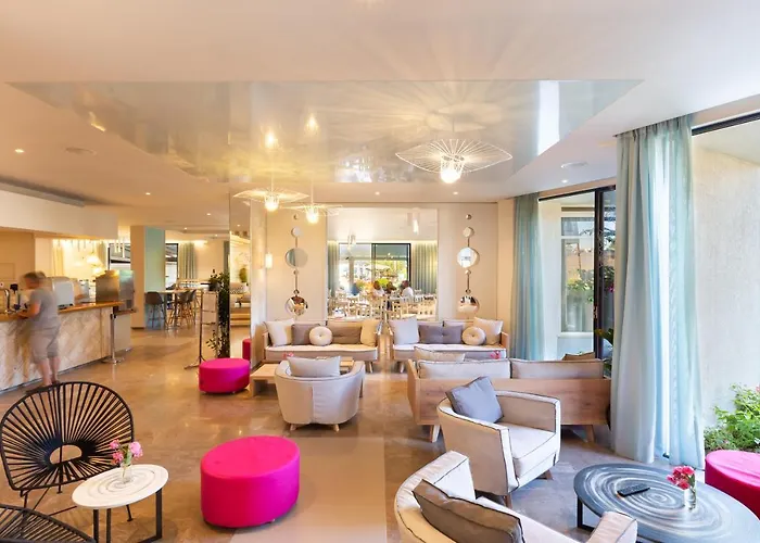 Albatros Hotel 3*